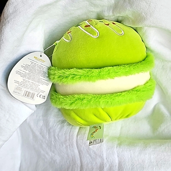 NEW Squishmallows Rare "Donnelly The Macaroon" Foodie Squad 7.5" Plush - Picture 3 of 5